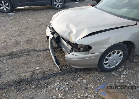 2001 Buick Century Custom z USA, uszkodzony, nr VIN 2G4WS52J811321812